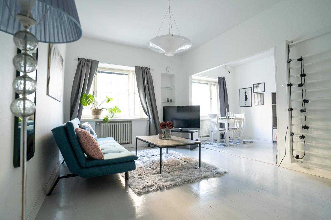 Stylish Studio At The Heart Of Helsinki Lägenhet Exteriör bild
